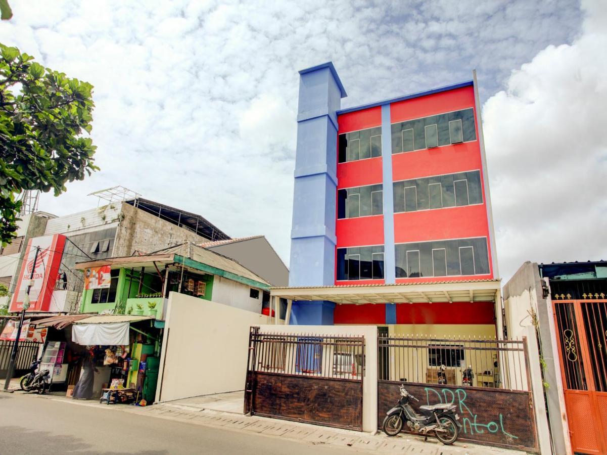 Oyo 90141 3A Syariah Hotel Jakarta Exterior photo